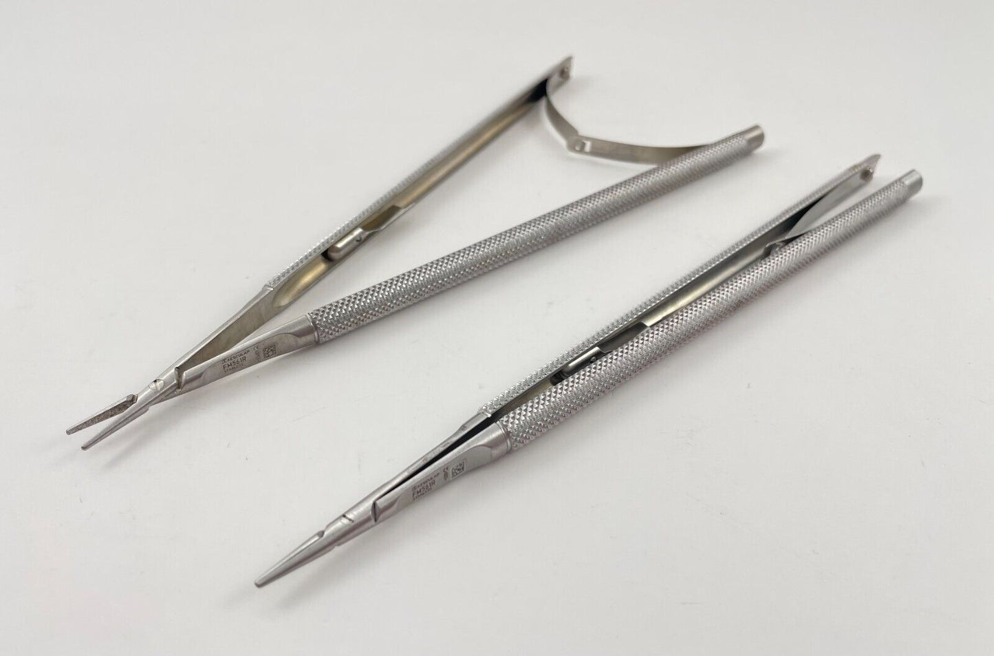 LOT OF 2 Aesculap FM561R Glasser Micro Needle Holder, Straight, Diamond Dust, 7"