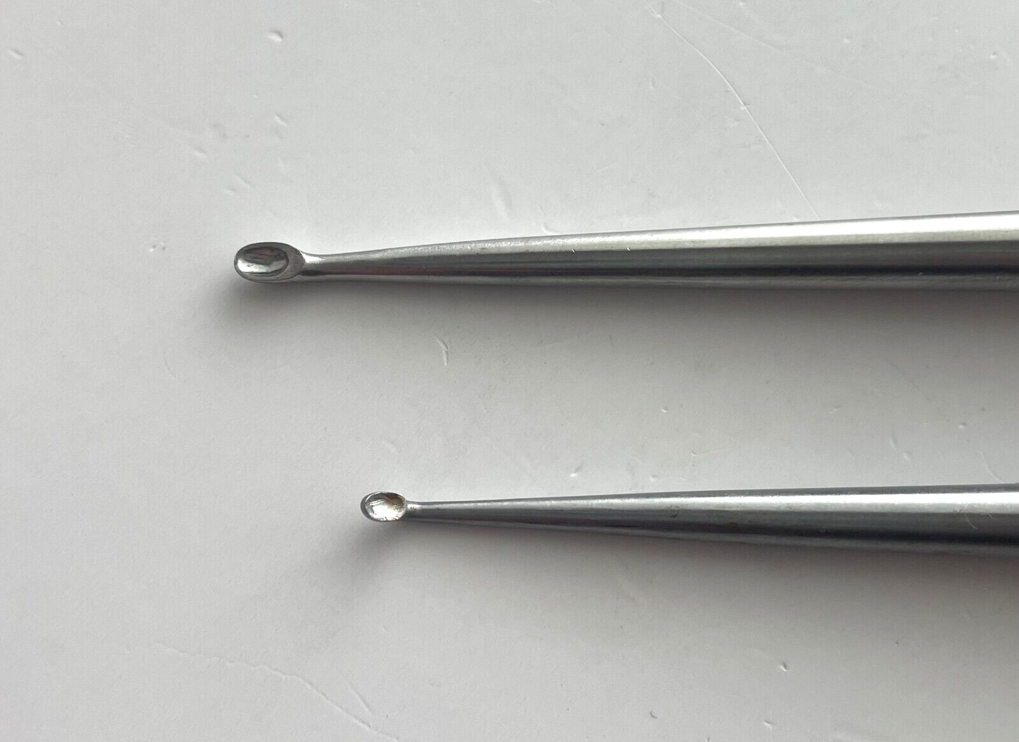 LOT OF 2 Curette: Pilling 343502 Straight, Size 0 & VM81-8162 Angled, Size 000