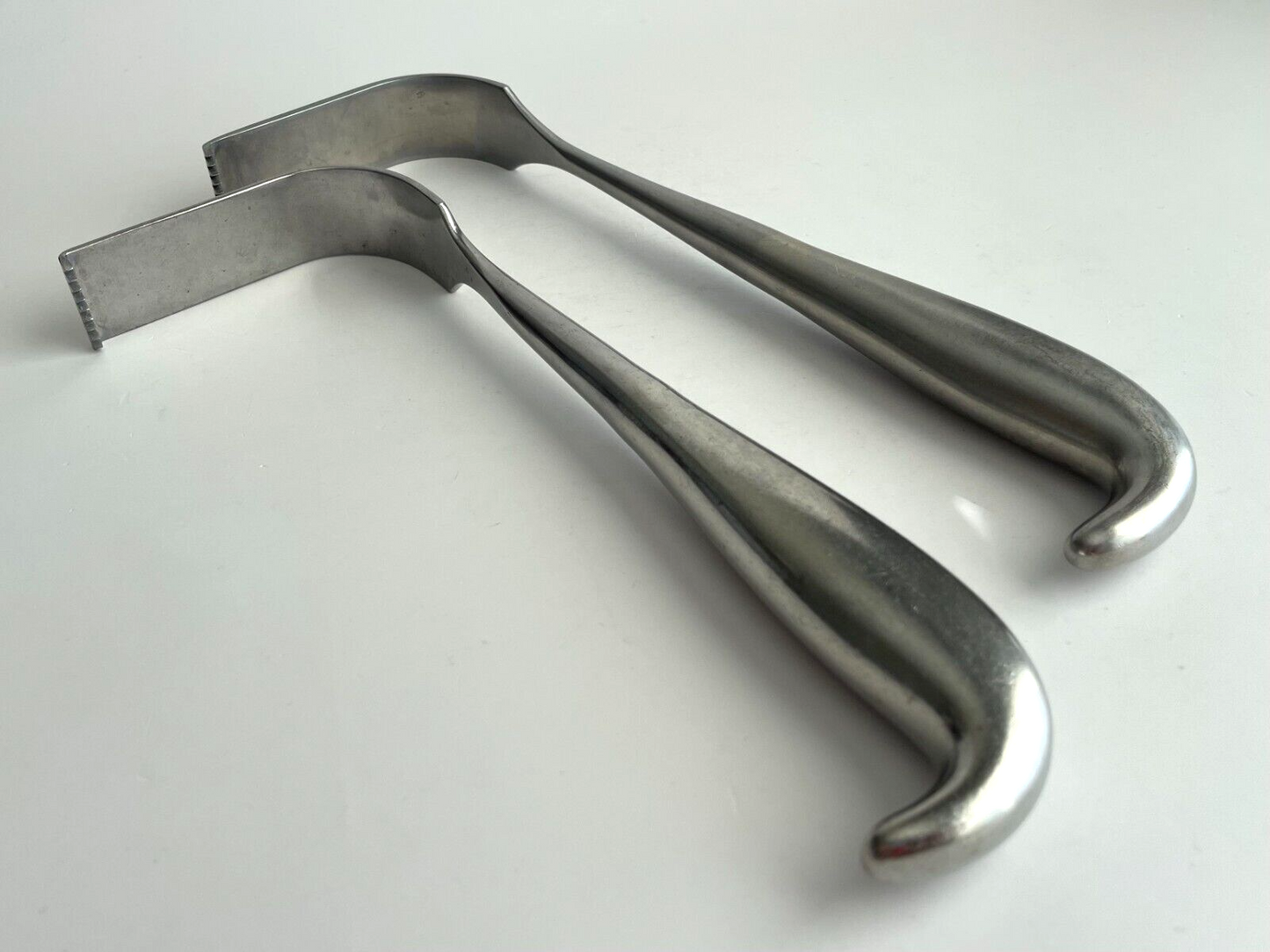 LOT OF 2 Meyerding Retractor: Life Instrument Co. 748-0925-0 & Jarit 200-191