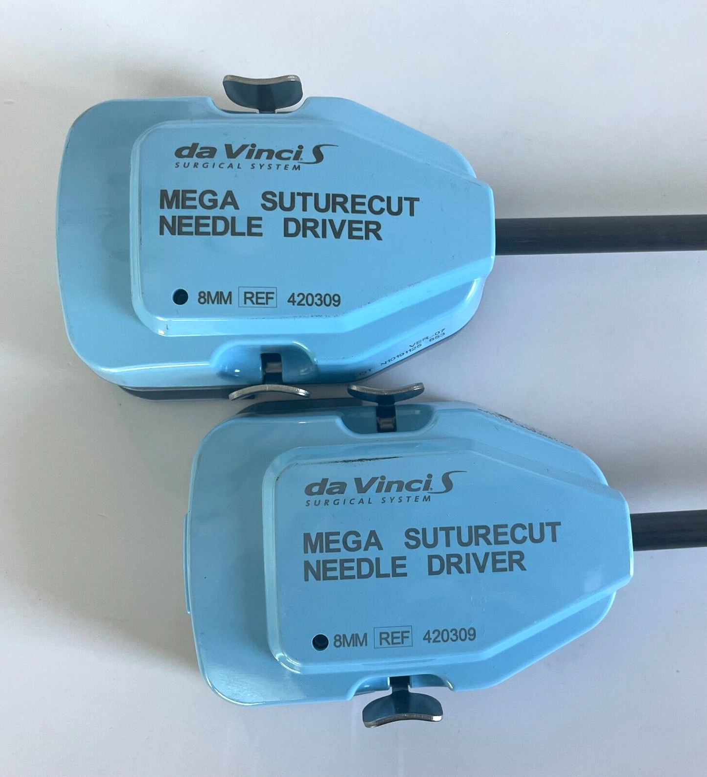 LOT of 2 Intuitive Surgical Da Vinci 420309 Mega SutureCut Needle Driver, 8mm