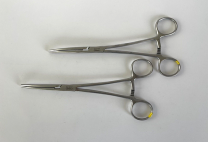 LOT OF 2 V. Mueller SU 2777 Carmalt Forceps Curved 8" - 30 DAY WARRANTY!