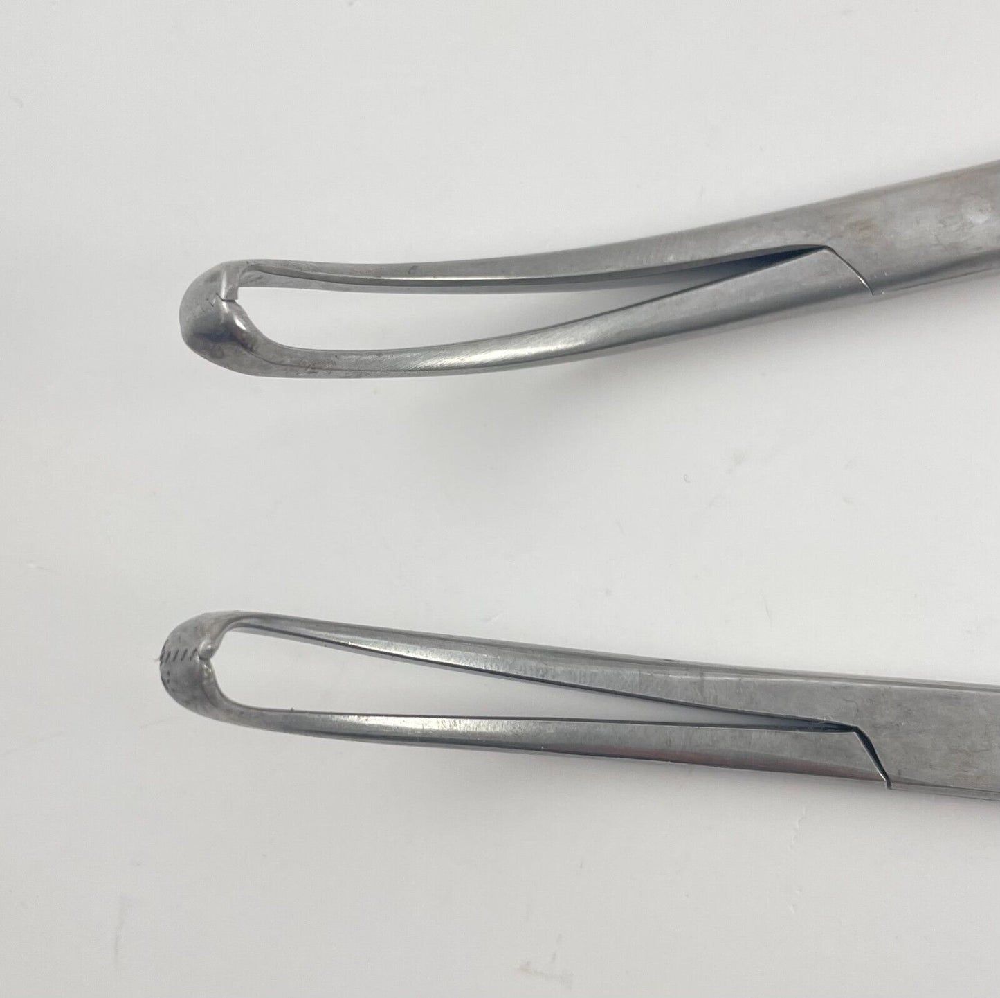 LOT OF 2 V. Mueller MO 1410 White-Lillie Seizing Tonsil Forceps, 7 1/2"