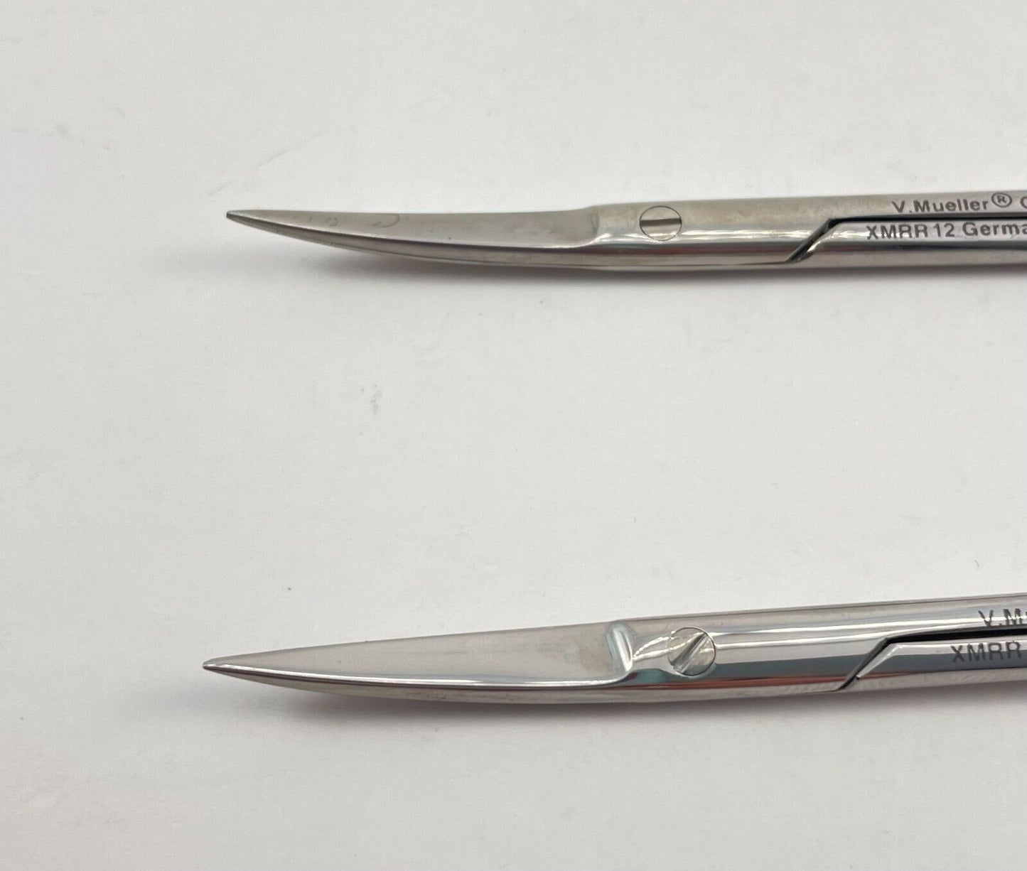 LOT OF 2 V. Mueller OP5540 Knapp Iris Scissors, Curved, Sharp  + 30 DAY WARRANTY