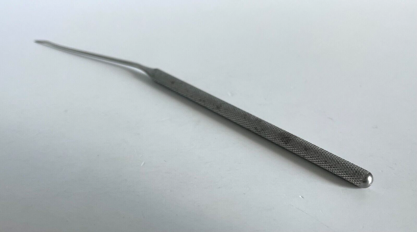 V. Mueller AU19040 Schuknecht Probe, 6.25", Angled, Otology