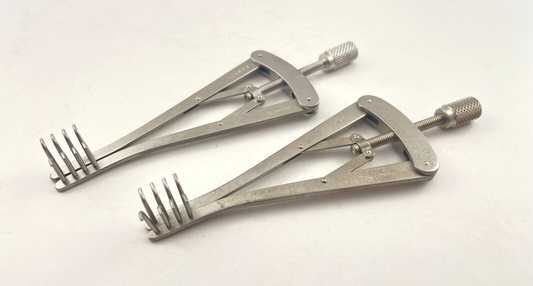 LOT OF 2 V. Mueller SU3148 ALM Microsurgical 4x4 Blunt Prong Retractor