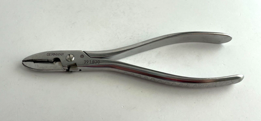 Synthes 391.820 Synthes Bending Pliers, Max 1.25mm + 30 DAY WARRANTY!