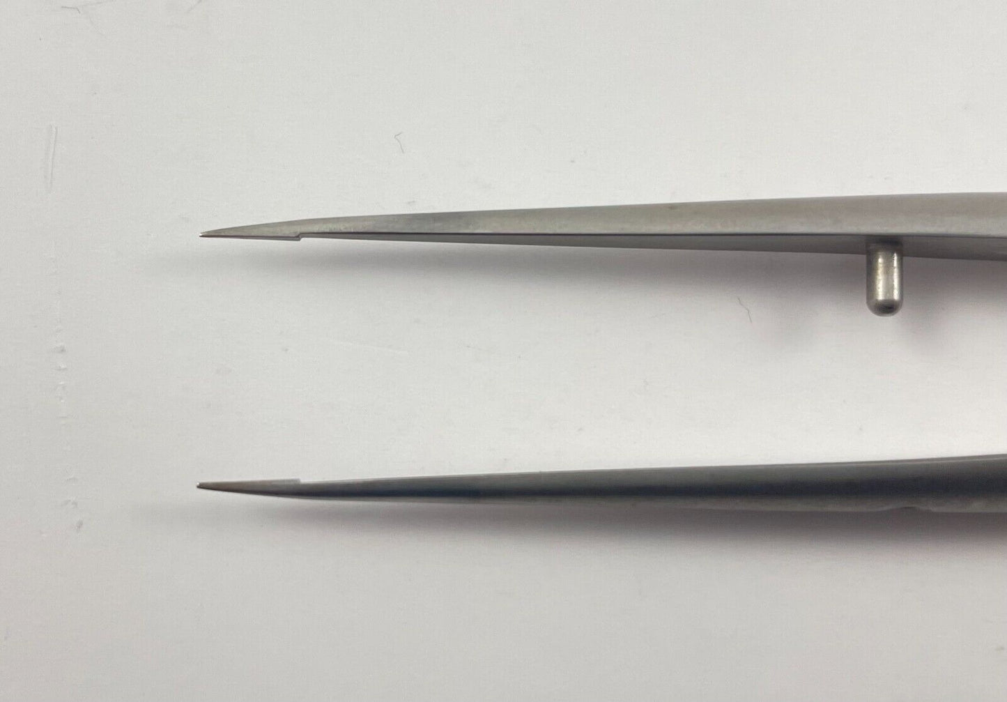 FRS-18 RM-8.1 Forceps, Straight, Plateau, SUPERFINE, 0.1mm Tip