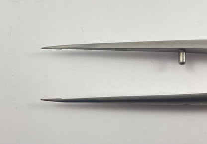 FRS-18 RM-8.1 Forceps, Straight, Plateau, SUPERFINE, 0.1mm Tip